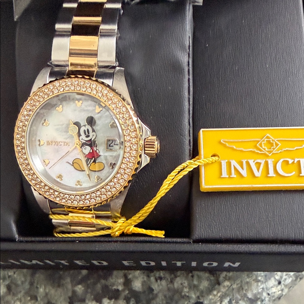 Invicta Two-Tone Gold and Silver Mickey Mouse Ladies Watch brand new - Picture 4 of 9